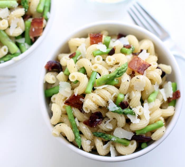 Post image for Corkscrew Pasta with Asparagus and Crispy Bacon